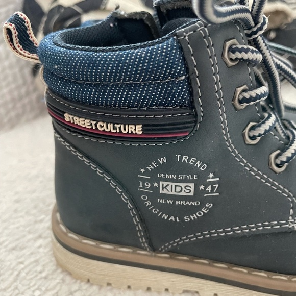 APAKOWA STREET CULTURE NEW TREN BLUE KIDS BOOTS SIZE 25 (8.5) - Picture 3 of 7